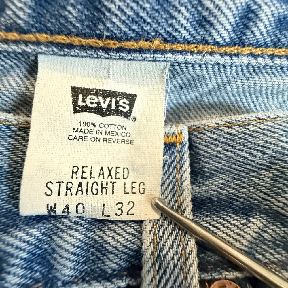 Levi's Relaxed Straight Leg Jeans Mens 40x32 Light Wash Distressed 550 Thrashed - Picture 14 of 16